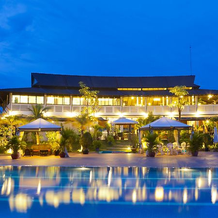 Cambodian Country Club Hotel Phnom Pen Exterior foto